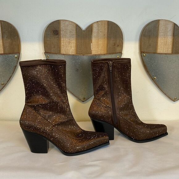 GB
Star-Crossed Rhinestone Stretch Western Booties - Picture 5 of 11